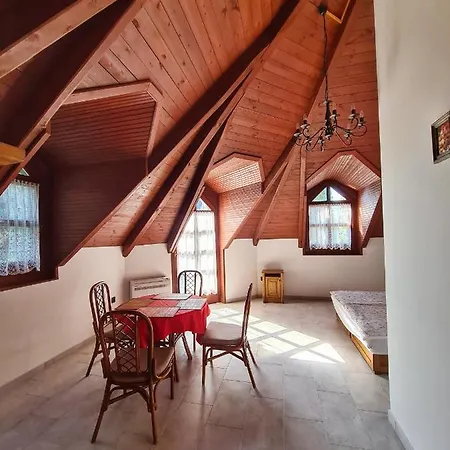 Agas Vendeghaz 3* Csopak